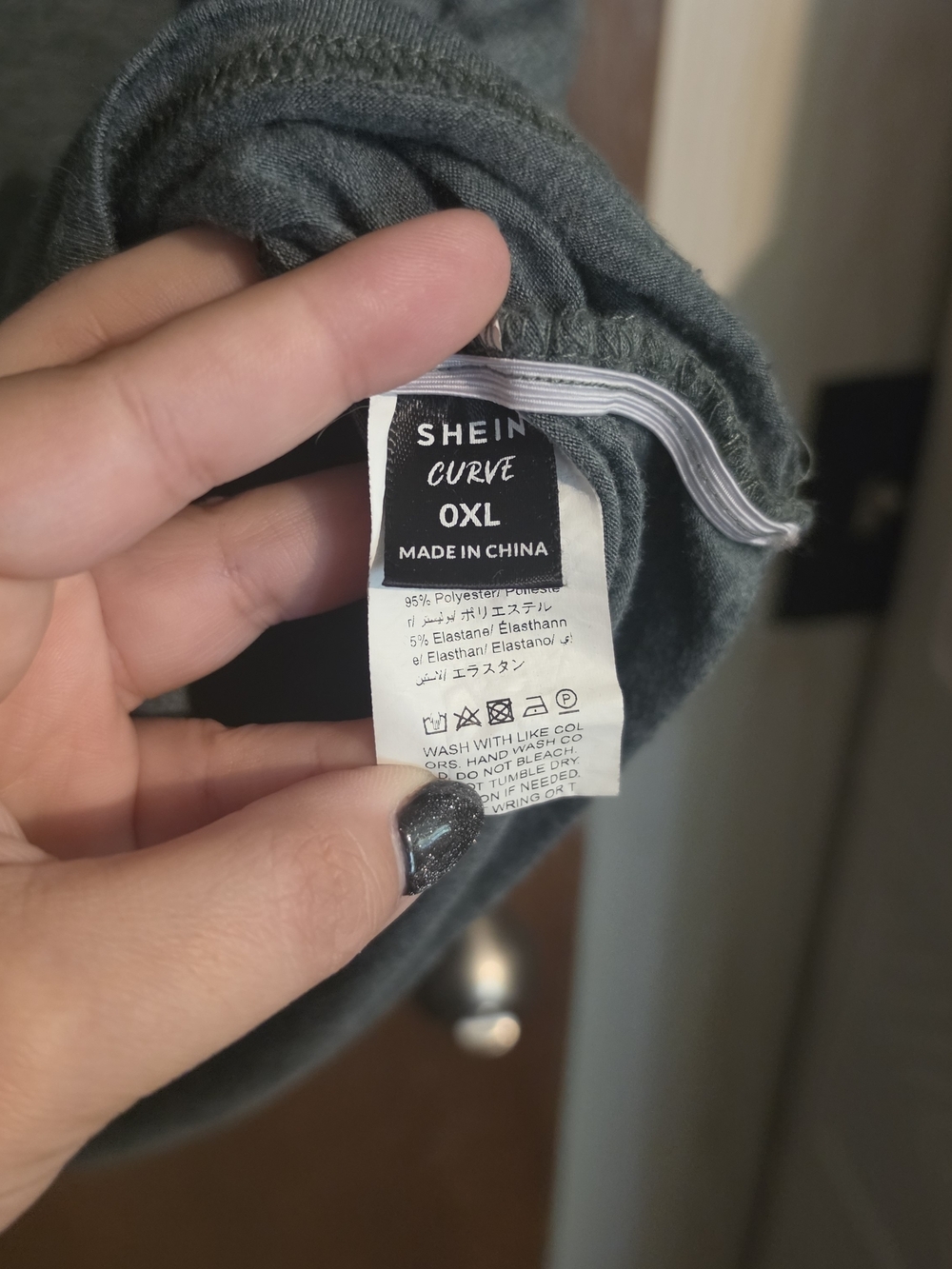 SHEIN Gray Short Sleeve Ruched Side Tee - Picture 4 of 5